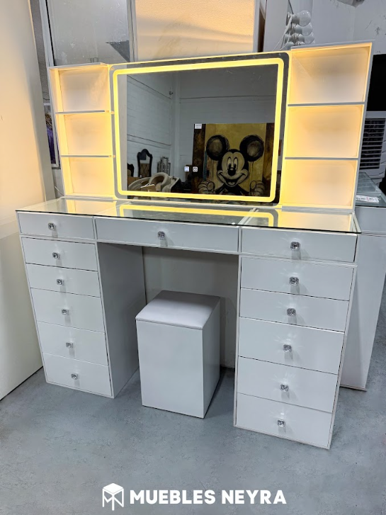 VANITY TOUCH