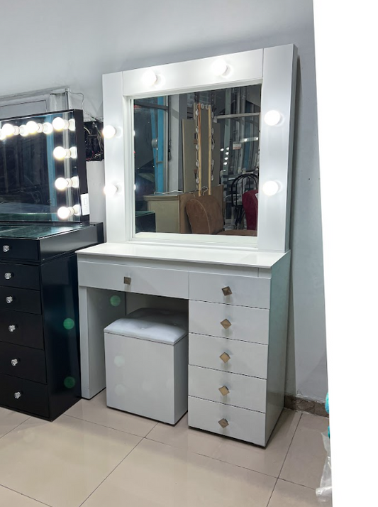 VANITY VICTORIA